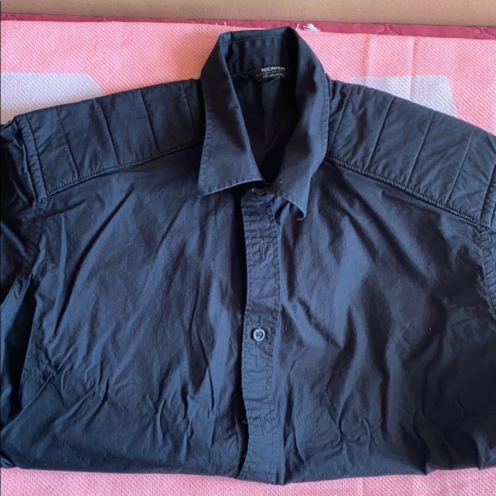 XL ROCAWEAR BLACK LONG SLEEVE